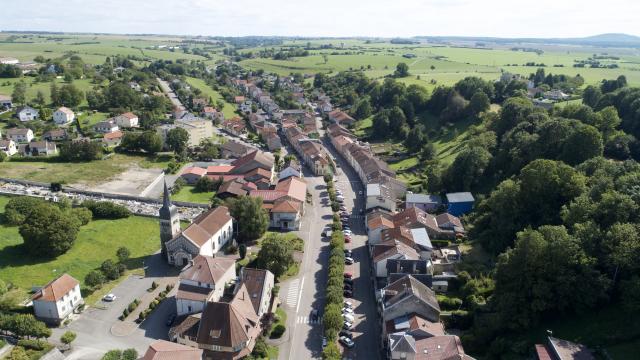 Luchtfoto ©e. Marguet Voor Toerisme Contrexéville