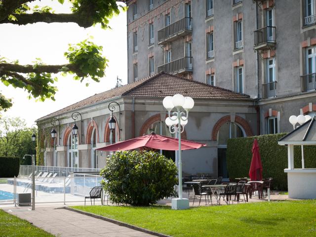 Swimming Pool And Terrace Hotel Cosmos Contrexéville @groupe Partouche