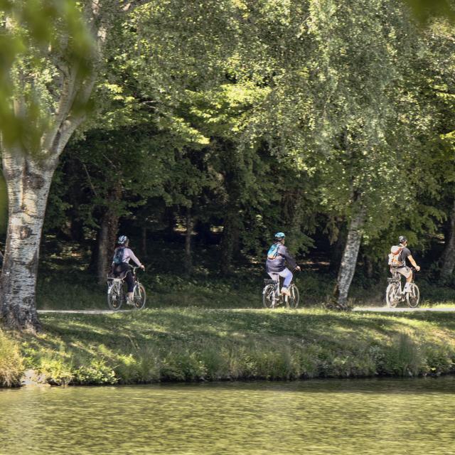 Balade à vélo aux Lacs de la Folie de Contrexéville par le photographe local André Yenou
