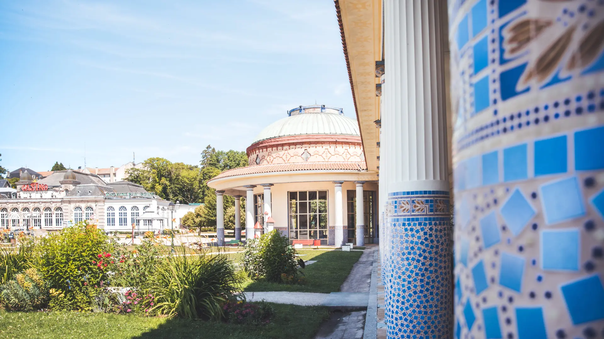 Galerie Thermale De Contrexéville et Pavillon des Sources